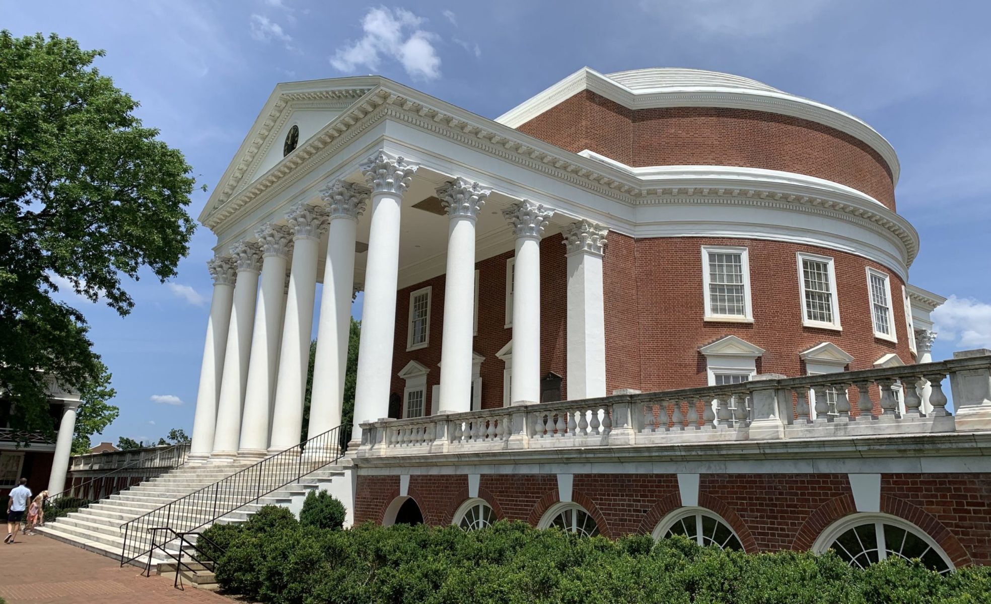 Side view of Jefferson’s Rotunda at UVA