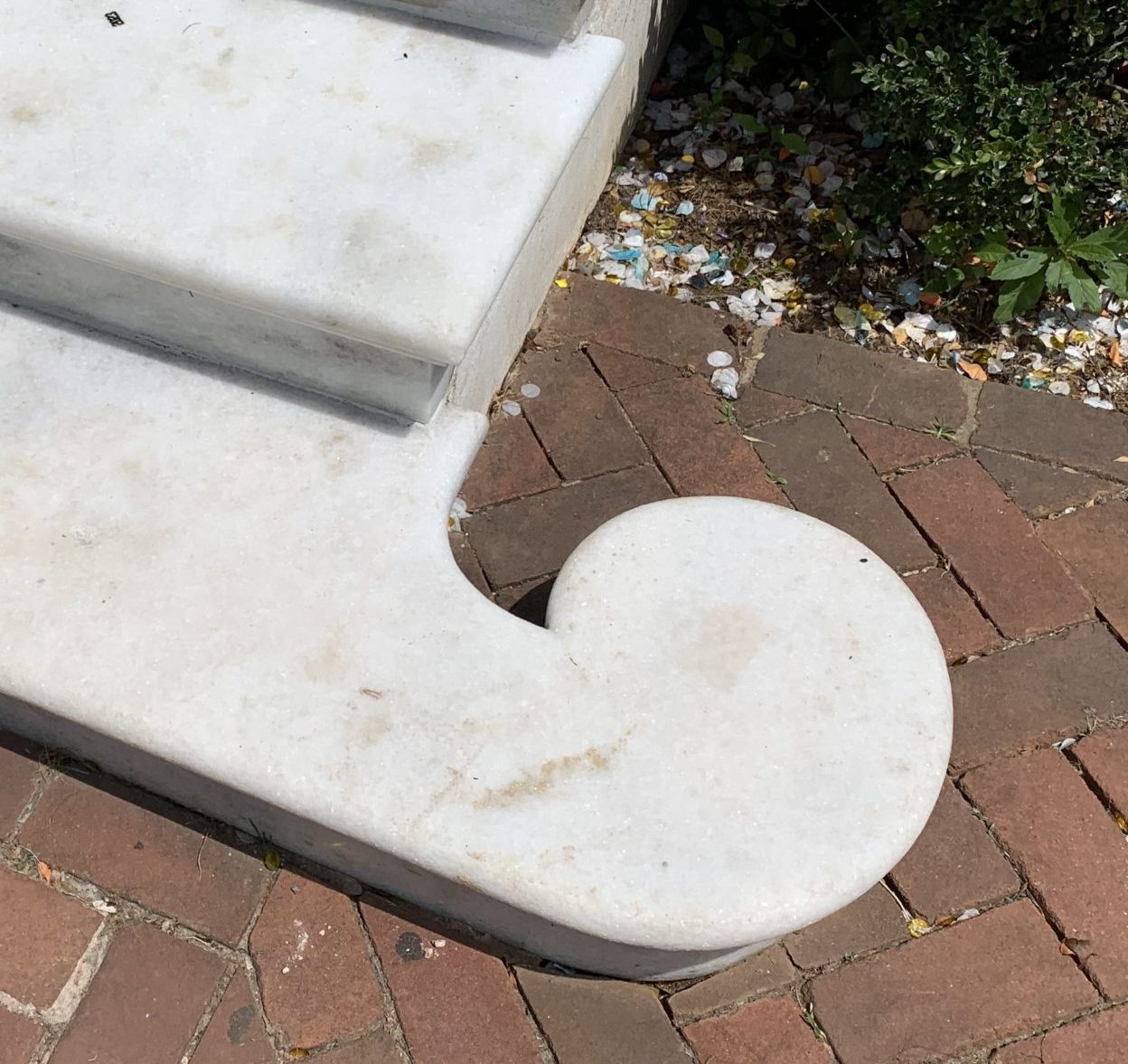Marble flared bottom steps at the UVA Rotunda